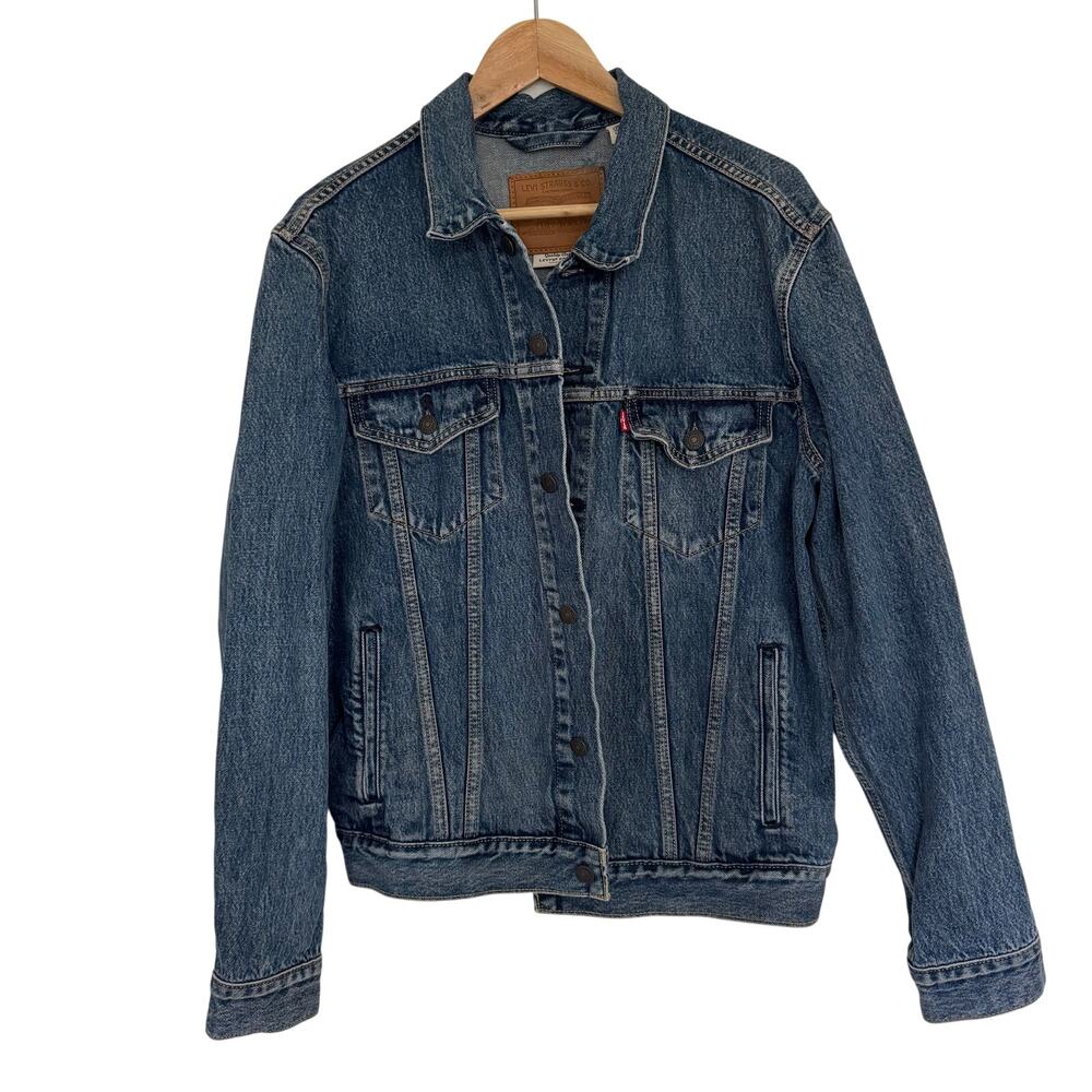 LEVI'S Men's Trucker Denim Jean Jacket size Medium